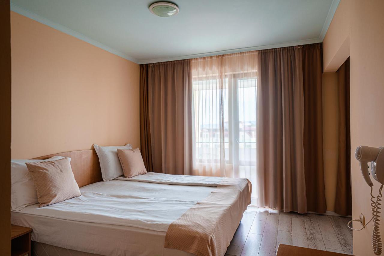 Perla Plaza Hotel Primorsko Eksteriør bilde