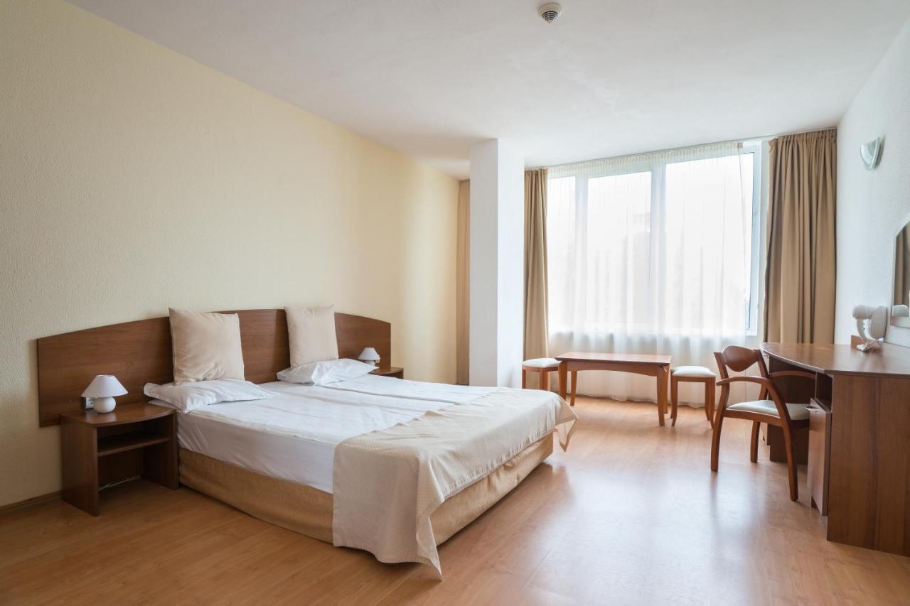 Perla Plaza Hotel Primorsko Eksteriør bilde